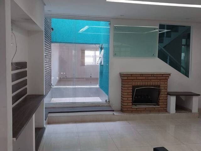 #C_97 - Casa para Venda em Diadema - SP - 1